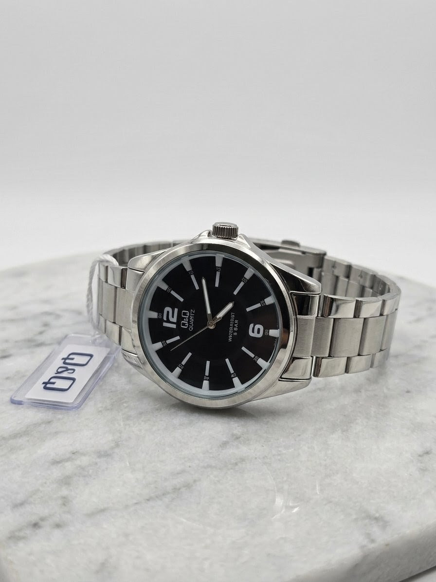 Reloj de temporada Q&Q Negro